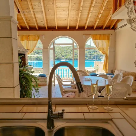 Charming Lady Kate בית נופש Lastovo